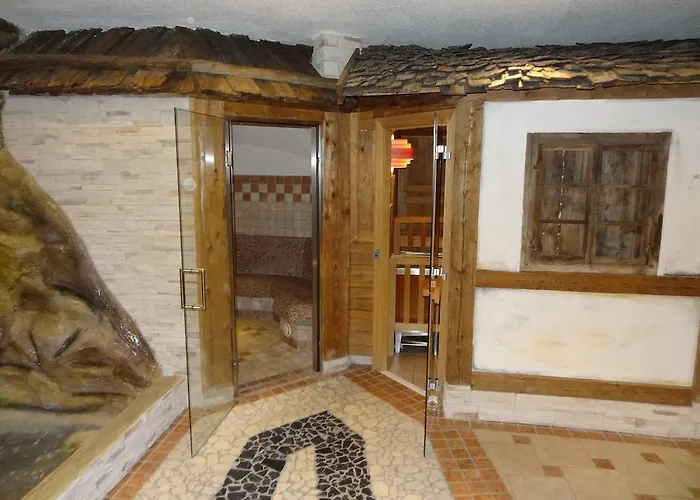 Gasthuis Haus Karin 3*